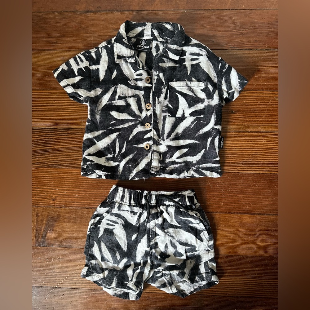 Volcom 12m matching Hawaiian print set